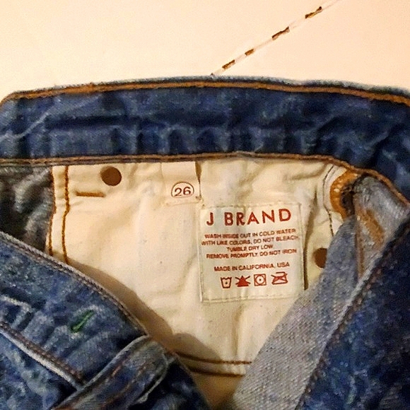 J Brand Roll Cuff Low Rise Cutoff Denim Jean Shorts Sz 26 - Picture 4 of 6